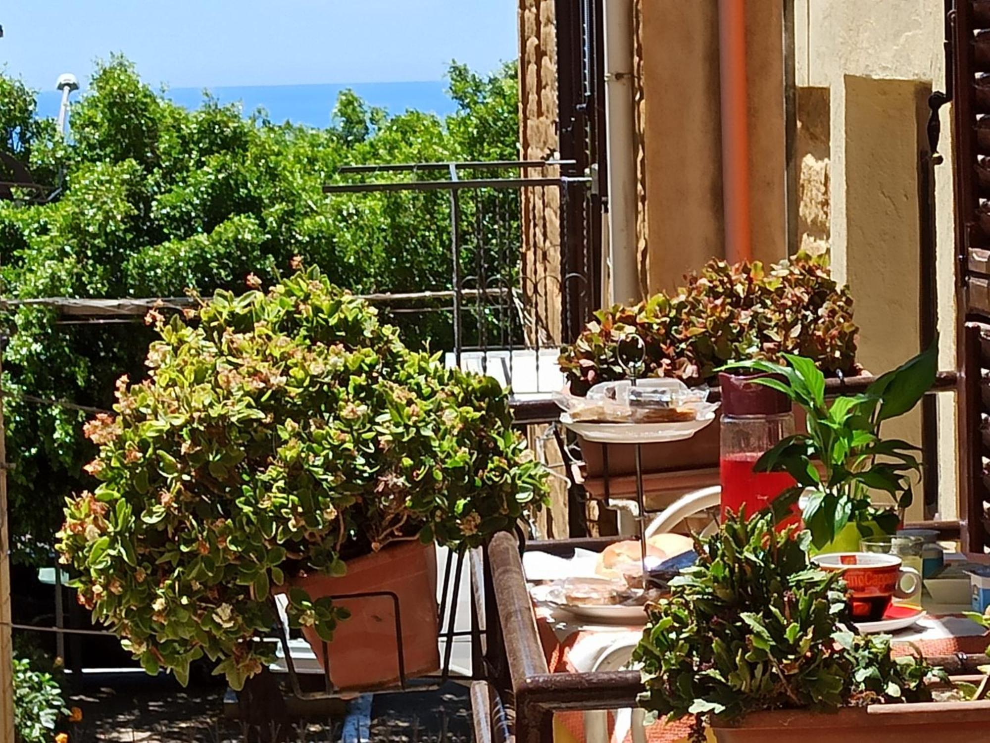 B&B Le 4 Stagioni Sul Viale, Belvedere Di อากริเจนโต ภายนอก รูปภาพ