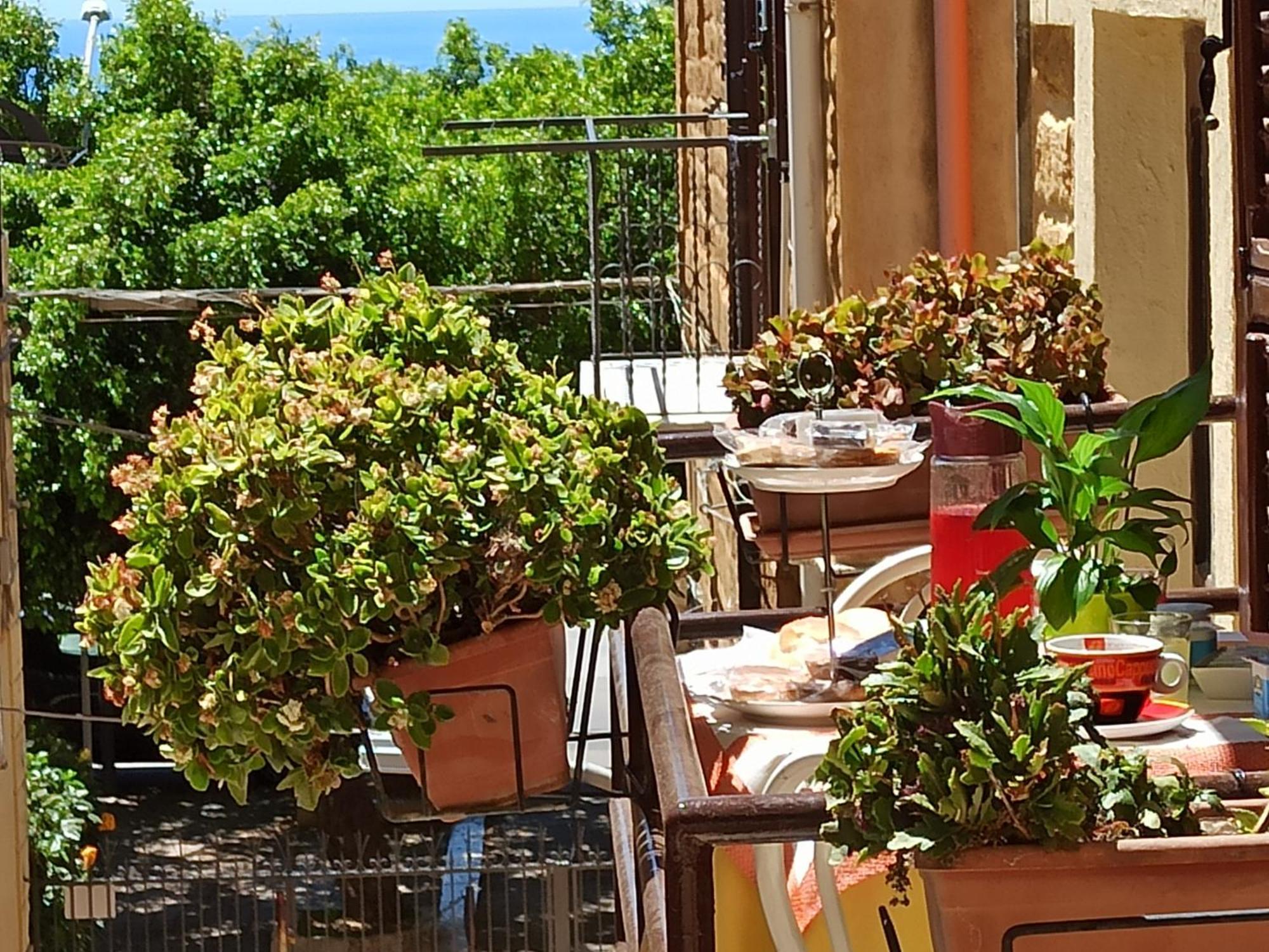 B&B Le 4 Stagioni Sul Viale, Belvedere Di อากริเจนโต ภายนอก รูปภาพ