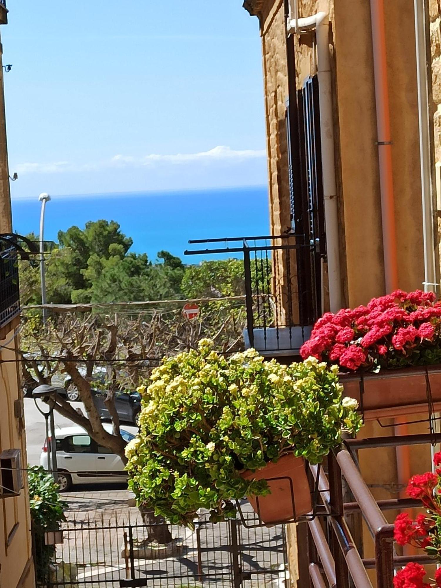 B&B Le 4 Stagioni Sul Viale, Belvedere Di อากริเจนโต ภายนอก รูปภาพ