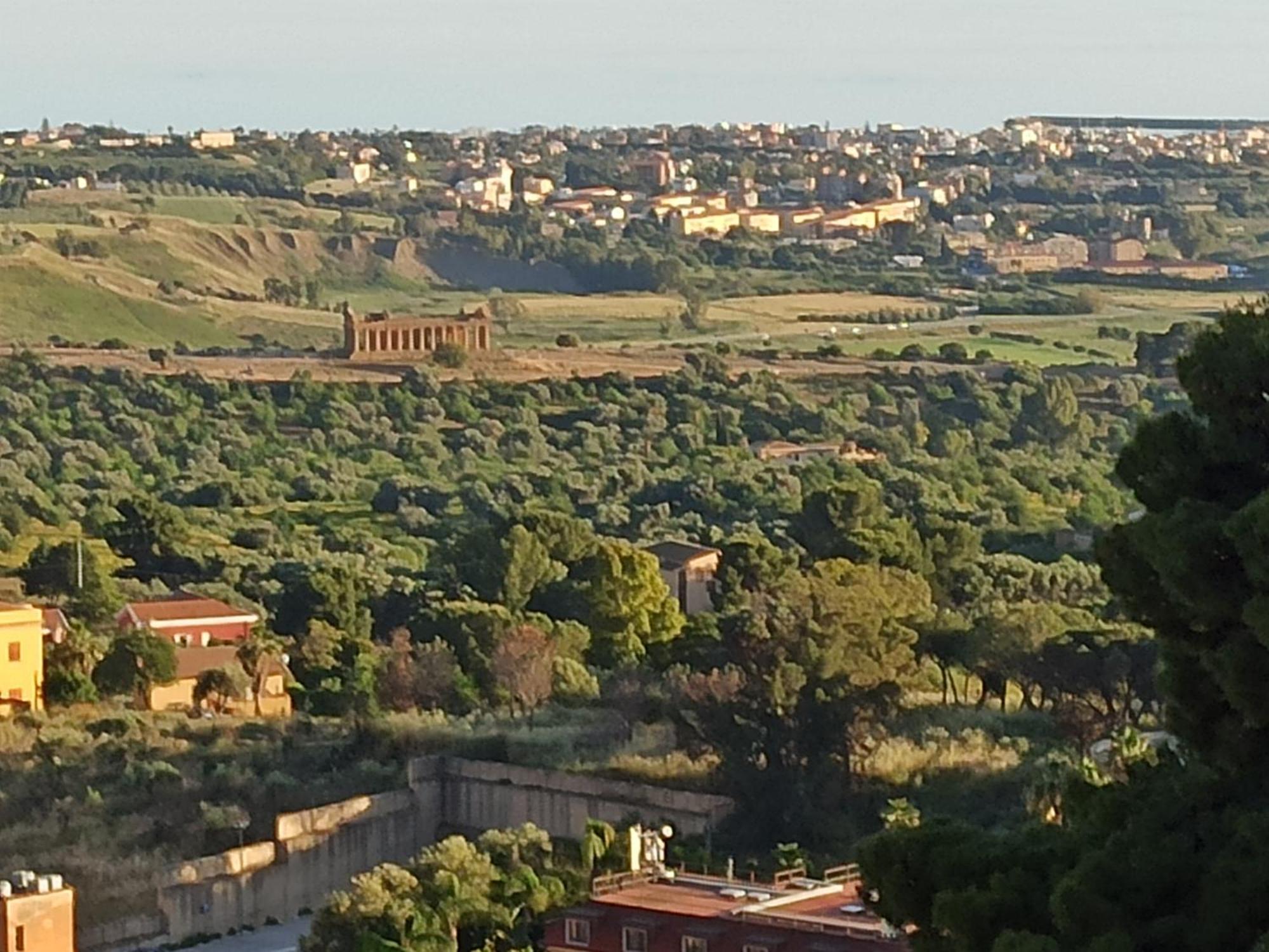 B&B Le 4 Stagioni Sul Viale, Belvedere Di อากริเจนโต ภายนอก รูปภาพ