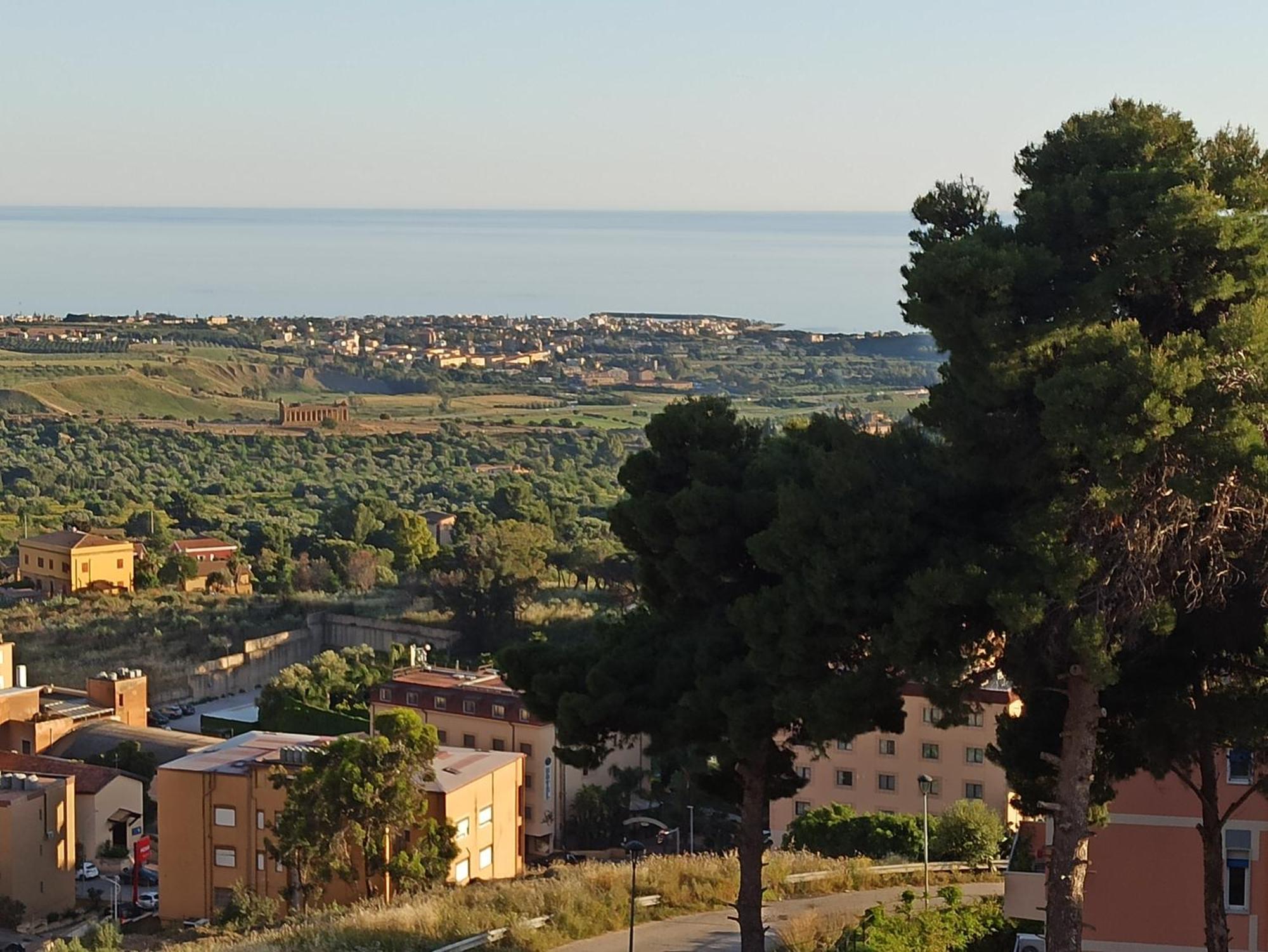 B&B Le 4 Stagioni Sul Viale, Belvedere Di อากริเจนโต ภายนอก รูปภาพ