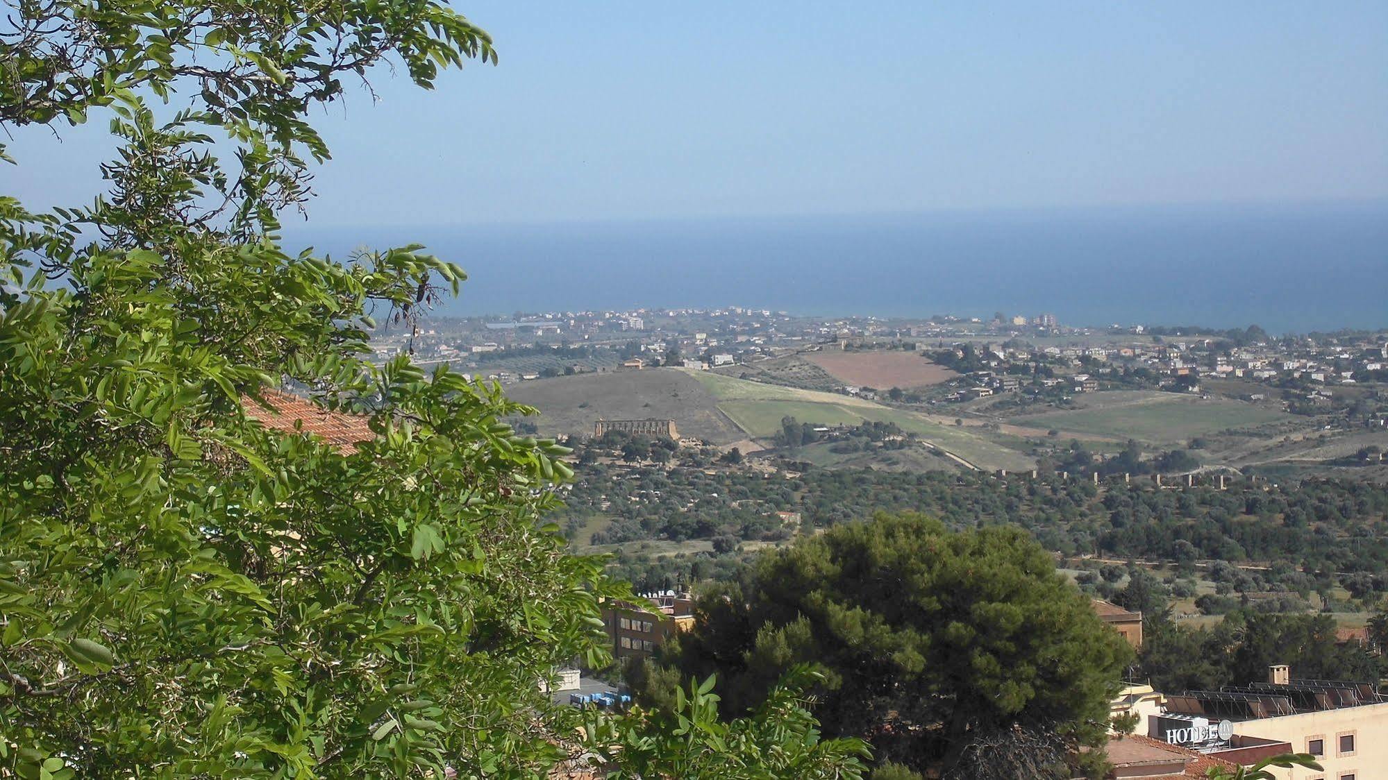 B&B Le 4 Stagioni Sul Viale, Belvedere Di อากริเจนโต ภายนอก รูปภาพ